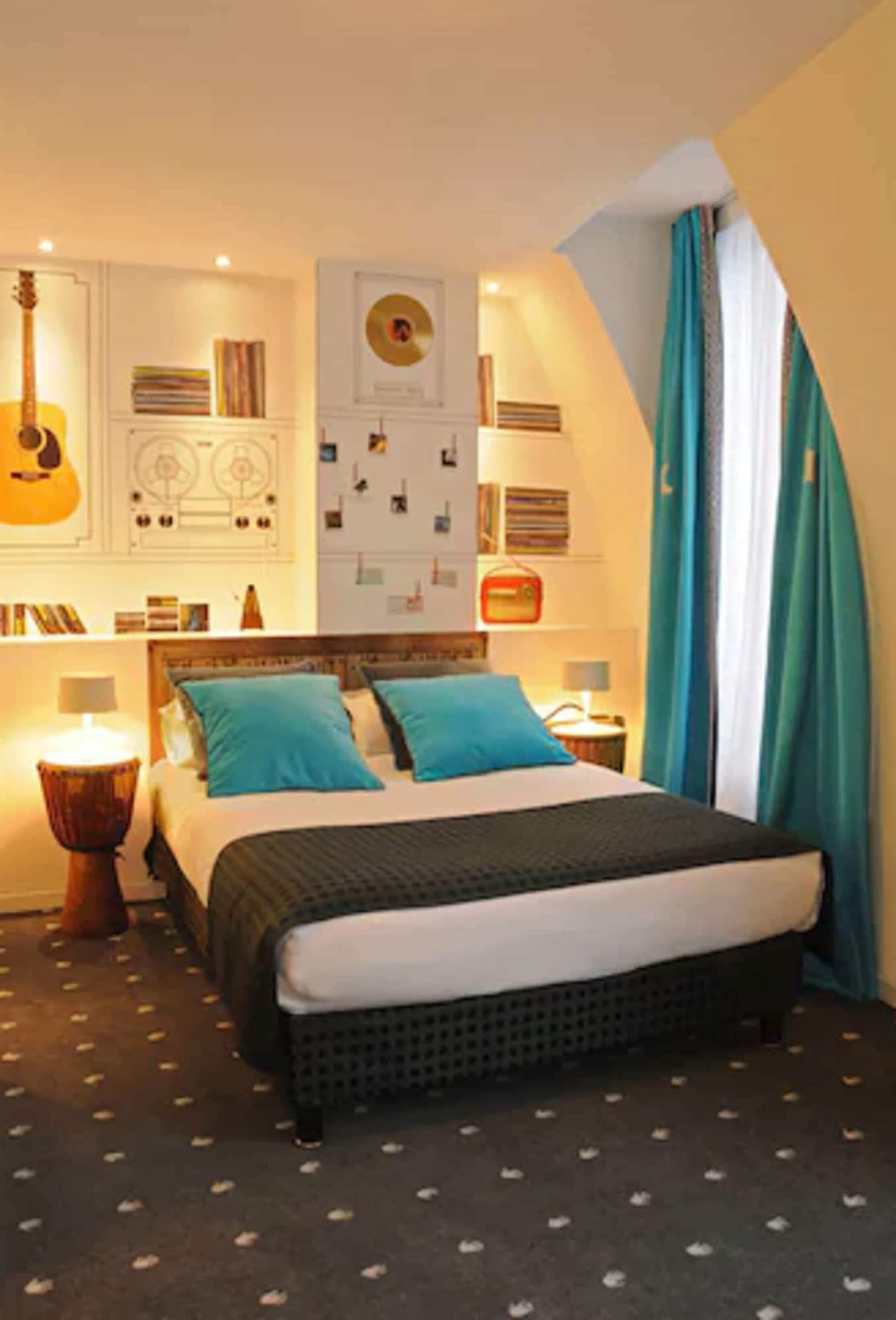 Hotel Du Triangle D'Or Париж Екстериор снимка