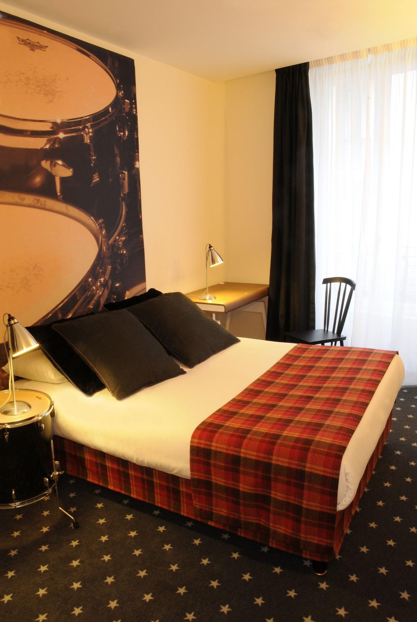 Hotel Du Triangle D'Or Париж Екстериор снимка